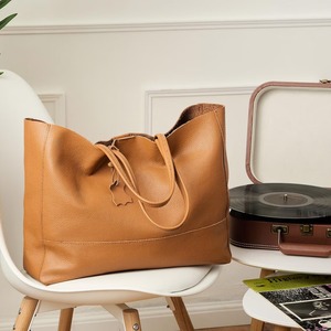 Bolso de Mano de Cuero Elegante de Alta Calidad para Mujer, Bolso Grande Tipo Tote para Oficina, Trabajo y Uso Diario, Disponible a Precio de Exportación - Product Image 3