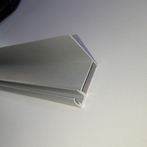 Profilé d'extrusion en alliage d'aluminium SHALUMI SE23, finition anodisée naturelle pour décorations |   Phu Tho Origin Tolerance de 1% - Product Image 5