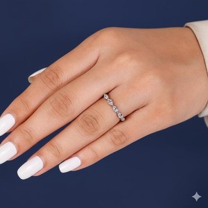 Bague demi-éternité minimaliste en moissanite taille marquise East West avec argent 925, cadeau de mariage, de fiançailles ou de fête pour votre partenaire - Product Image 6