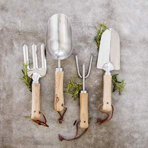 Coffret cadeau d'outils de jardin en bois de luxe avec truelle, fourche et houe pour jardinage et travaux de jardinage haut de gamme - Product Image 4