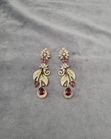 Boucles d'oreilles pendantes longues avec breloques fleur et feuille, pierres AD et pierres taillées en poire étincelantes, plaqué or antique, collection pour soirée