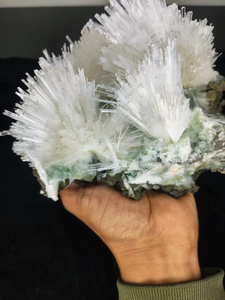 สกอเลไซต์ธรรมชาติพร้อมคริสตัลอโพอฟิลไลต์สีเขียว กลุ่มผลึกแร่พรีเมียม หินบำบัด ของสะสมสำหรับตั้งโชว์ ต้นกำเนิดจากอินเดีย - Product Image 6