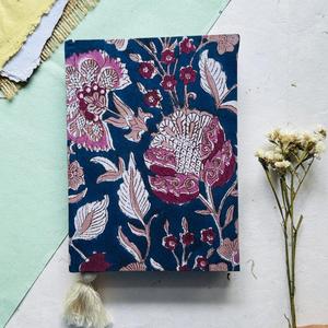 Cuaderno de tapa dura con cubierta de tela azul con estampado floral CRAFT HACKLE, papel hecho a mano, 50 hojas, encuadernación cosida, borla, marcapáginas, diario - Product Image 4