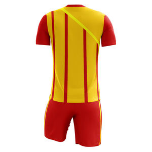 Ensemble Maillot et Short de Football Style Croatie 2026 en Gros, Tenue d'Entraînement Personnalisée 100% Polyester Imprimée Numérique Rouge et Blanc - Product Image 3