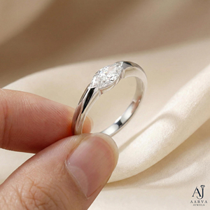 Anillo de Compromiso y Boda Clásico Minimalista con Moissanita Corte Marquesa Chapado en Oro Rosa para Mujer - Product Image 3