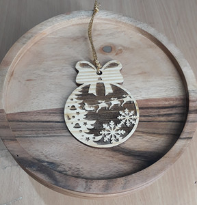 Ornements de Noël en bois motifs peints et coupés décorations de vacances en bois faites à la main parfaites pour l'arbre et la décoration intérieure - Product Image 1