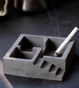 Cendrier en aluminium sans fumée finition foncée, carré, accessoire de bureau architectural, presse-papiers moderne, pour fumeurs, 4x11cm, Premium - Product Image 2