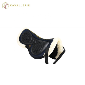 Tapis de selle de cheval de dressage en peau de mouton de conception personnalisée - Product Image 1