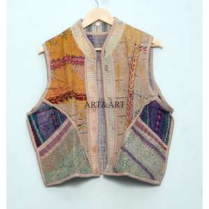 Nouvelle arrivée, veste ethnique pour femmes, veste courte respirante et écologique en coton indien fait main, patchwork multicolore Kantha vintage - Product Image 6