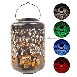 Candelabro de estilo europeo retro hecho de hierro antiguo, candelabro de viento, linterna ahuecada - Product Image 3