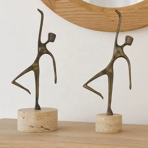 Ensemble de sculptures de danseurs en pierre de travertin artisanale avec des figurines en métal artistiques offrant un décor moderne élégant, un équilibre et un style - Product Image 1