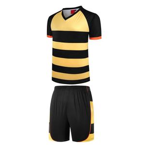 Uniforme de Fútbol Personalizado, Conjunto de Ropa Deportiva de Estilo Rayas con Sublimación y Logotipo del Club - Product Image 1