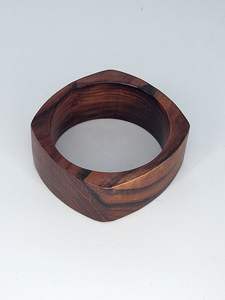 Brazaletes de Madera Art Deco con Brillo Celestial, Madera Natural con Incrustaciones Metálicas Brillantes, Hechos a Mano con Diseño Floral para Mujeres Elegantes - Product Image 4