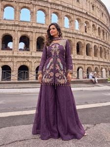 Conjunto de Traje Palazzo de Seda Crujiente Bordada de Primera Calidad para Mujer |   Conjunto de Diseñador de Lujo de 3 Piezas con Top con Lentejuelas Elegantes y Pantalones Acampanados - Product Image 3