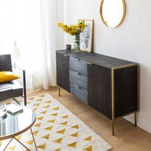 Aparador Vandana Prime Falcon de madera de mango y metal dorado - Product Image 1