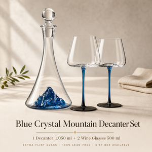 Decantador de Vino y Juego de Copas de Vidrio Soplado a Mano de Lujo, Diseño Transparente y Duradero para Uso en Casa, Camping o Bar - Product Image 1