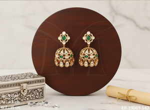 Pendientes Festivos con Acabado Antiguo para la Recepción de Haldi y Mehendi, Pendientes Elegantes para Bodas con un Look de Novia Impresionante - Product Image 2