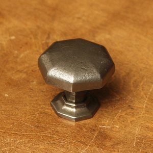 Poignées de porte en céramique écologiques et abordables, boutons de meuble en porcelaine, poignées de tiroir de commode en porcelaine, design Lametierart blanc - Product Image 1