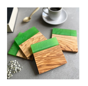 Sous-verres en bois et résine avec support, lot de 5 pièces, design artisanal en résine noire, sous-verres carrés pour tasses à café - Product Image 5