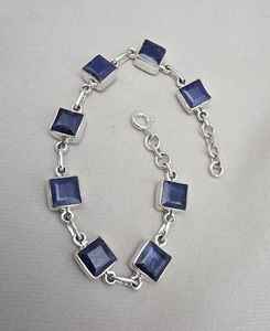 สร้อยข้อมือประดับพลอยบลูแซฟไฟร์ทรงเหลี่ยม เงินแท้ 925 ดีไซน์เรียบหรูคลาสสิก เครื่องประดับสำหรับผู้หญิง - Product Image 5