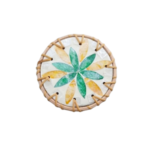 Sous-verre unique en rotin fait main - Cadeau idéal pour l'inauguration d'une maison - Support résistant à la chaleur en nacre - Product Image 2