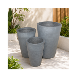 Juego de 3 macetas modernas de fibra de vidrio color púrpura con acabado brillante, macetas altas para decoración de jardín interior y exterior, venta al por mayor. - Product Image 1