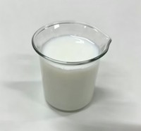 Adhésif liquide SBR à séchage rapide pour gazon synthétique de terrain de jeu, excellente rétention alcaline, toucher doux