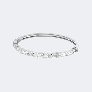 Brazalete de Diamantes con Barra de Esmeraldas de 3.80CTW - Product Image 2
