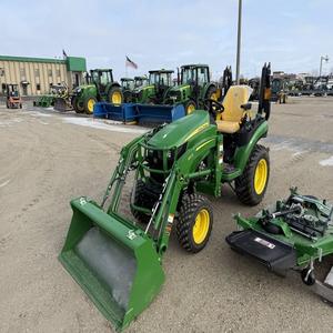 Nuevo Tractor Agrícola John Deere 2025R 4WD con Cultivador Rotatorio y Cortadora de Césped en Venta - Product Image 2