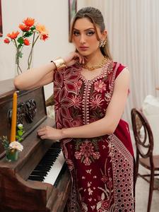 Robe longue indienne rouge brodée pour femme, style Kurta, avec motif floral, idéale pour les mariages et les fêtes traditionnelles, coupe ample en rayonne - Product Image 6