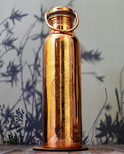 Botella de Agua de 1000 ml, 100% Cobre Puro, Diseño Nuevo, 99.12% de Pureza, Color y Logotipo Personalizables, Regalo Promocional Ecológico, Instant Traders - Product Image 3