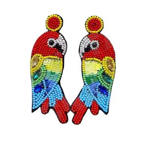 Boucles d'oreilles perroquet multi perlé pour femme couleur patriotique orange blanc bleu pour mariage ou jour commémoratif - Product Image 1