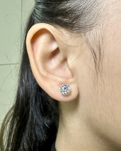 Pendientes de Diamantes Cultivados en Laboratorio de 6.5mm, Corte Solitario, Oro de 18K, Certificados por IGI, Joyería Fina de Lujo para Mujer, Venta al Por Mayor - Product Image 1