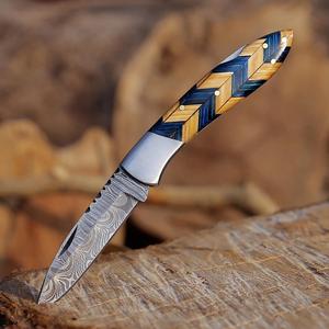 มีดพับเหล็กดามัสกัส ด้ามไม้มะกอกและไม้พัคก้า พร้อมปลอกมีด พกพาสะดวก ใช้สำหรับล่าสัตว์ ตั้งแคมป์ มีดสั่งทำพิเศษ OEM - Product Image 5