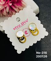 Set Perhiasan Anting dan Cincin Wanita Mewah Lapis Emas Stainless Steel Imitasi Mutiara Geometris Trendi untuk Pertunangan, Pernikahan, dan Ulang Tahun
