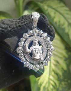 Luxira Jewels - Colgante Religioso de Jesús con Piedras de Moissanita, Plata 925, Amuleto Temático para Uso Diario, Joyería Unisex - Product Image 1