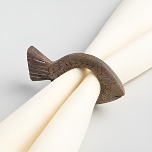 Anillos para Servilletas Artesanales Hechos a Mano con Madera de Mango en Forma de Pez, Ideales para Decoración de Mesa Rústica, Estilo Farmhouse, Contemporáneo y Minimalista - Product Image 3
