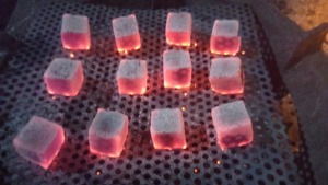 Sumérgete en el Sabor Auténtico del Fumar Shisha Indonesio, Briquetas de Carbón de Coco de Alta Calidad, Bajo en Ceniza - Product Image 2