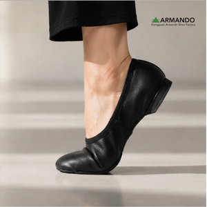 Chaussures de danse en cuir à marque privée, chaussures d'entraînement professionnelles à semelle fendue - Product Image 1