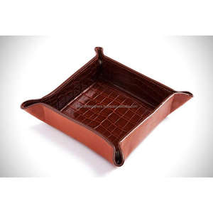 Bandeja de cuero genuino de buena calidad para exhibir pañuelos, servilletero decorativo, accesorios de mesa, artículos centrales. - Product Image 3