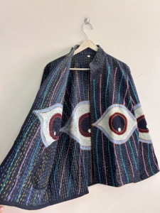 Chaqueta Bordada a Mano Estilo Vintage Kantha con Ojo Turco, Abrigo Hippie para Mujer - Product Image 5