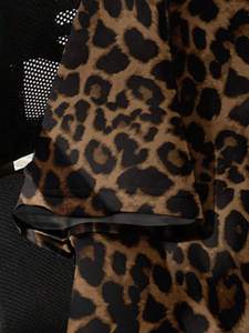 Camiseta Extra Grande con Estampado de Leopardo Personalizada, Venta al Por Mayor OEM, Proveedor de Camisetas Gráficas de Algodón para Mujer, Ropa Casual Urbana - Product Image 4