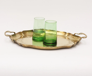 Plateau doré festonné charmant avec gravure délicate sur le thème des roses, idéal pour un service sûr et pratique, disponible au prix de gros. - Product Image 2