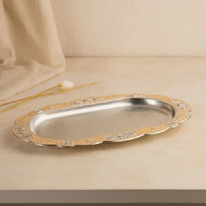 Bandeja Decorativa Rectangular Chapada en Oro con Asas, Diseño Tradicional, Paquete Individual - Product Image 4