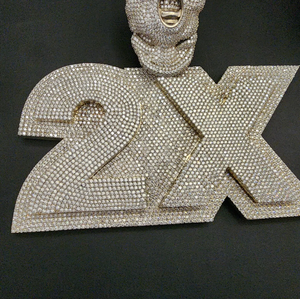 Pendentif en argent 925 avec 2 diamants de laboratoire et design de masque glacé, breloque micro-pavée personnalisée style Hip Hop - Product Image 6