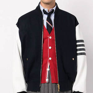 Chaquetas Varsity Negras de Lujo Personalizadas para Hombre, Chaqueta Varsity con Mangas de Cuero para Hombre - Product Image 4