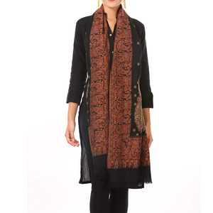 Services OEM ODM les plus vendus : Châles longs en laine pour femmes, vêtements d'hiver tendance pour l'extérieur, prix de gros, quantités en vrac pour adultes - Product Image 3