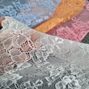 Tela de Encaje Elástico Floral de 17.5 cm, Ligera y Personalizable, Encaje de Nailon y Elastano con Borde Festoneado para Lencería, Vestidos y Ropa de Novia - Product Image 2