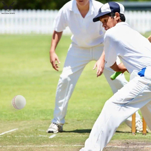 Pelotas de Cricket de Cuero Inglés de Primera Calidad, Alta Visibilidad, Blancas y Rojas Clásicas en Contraste, Pelotas de Partido, Equipo Profesional de Cricket - Product Image 6