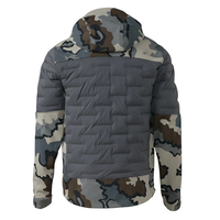 Blouson de chasse matelassé en toile tendance, personnalisé pour chasseur de canards avec logo frontal, idéal pour l'hiver